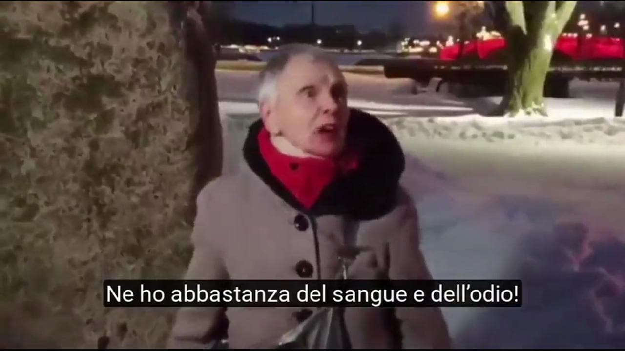 Navalny, la rabbia dell'anziana attivista Vasilieva: "Putin è un traditore, dobbiamo ribellarci"