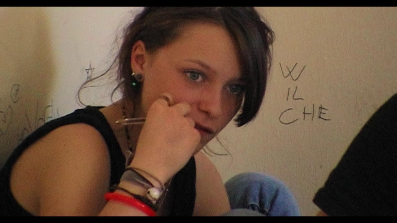 'L'acqua, insegna la sete' storia di classe, un viaggio nei sogni perduti degli studenti italiani