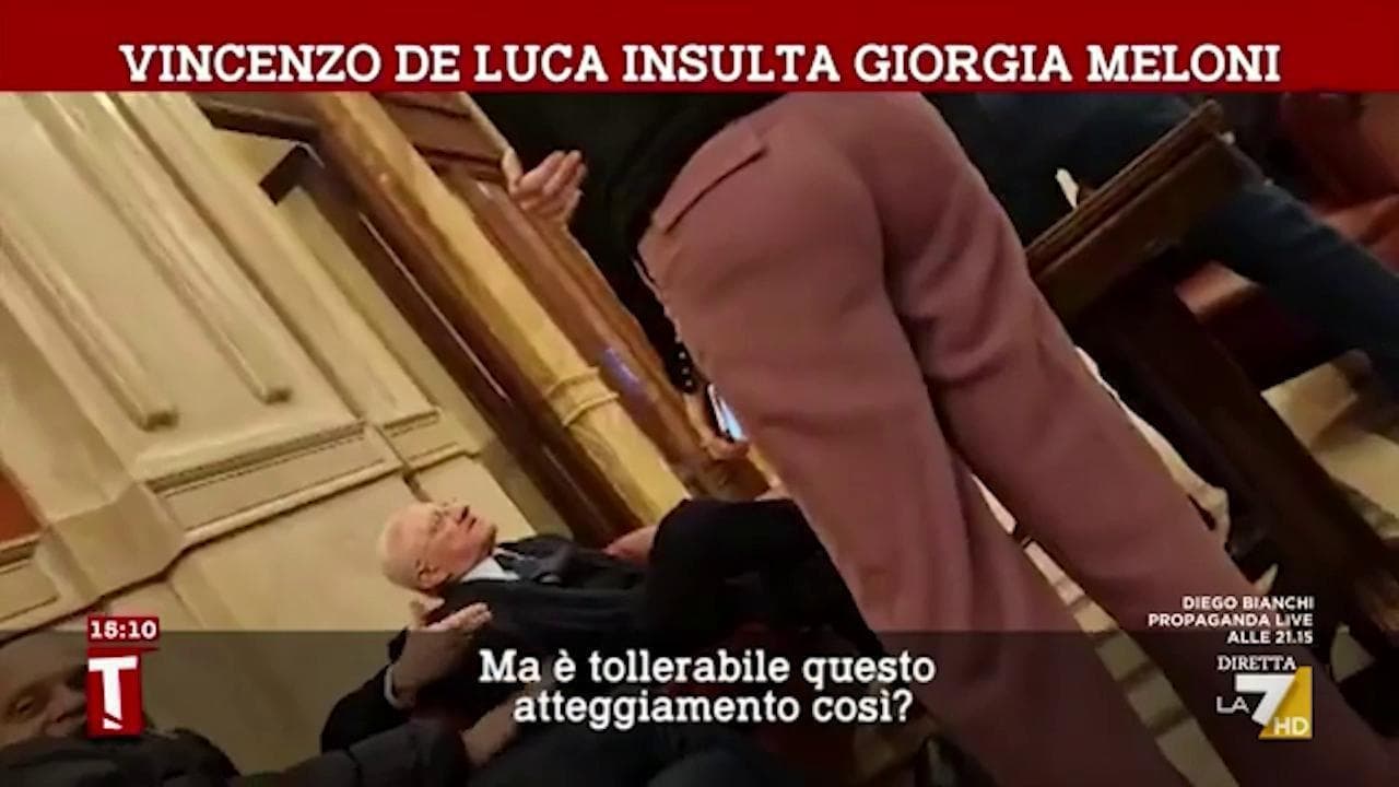 Autonomie, De Luca insulta Meloni in un fuorionda: "Senza soldi non si lavora. Str...., lavori lei"