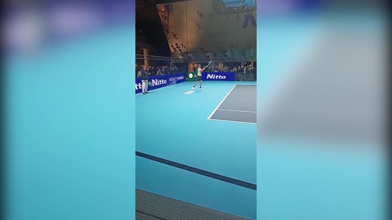 Atp Finals, l'allenamento di Sinner prima della partita contro Medvedev