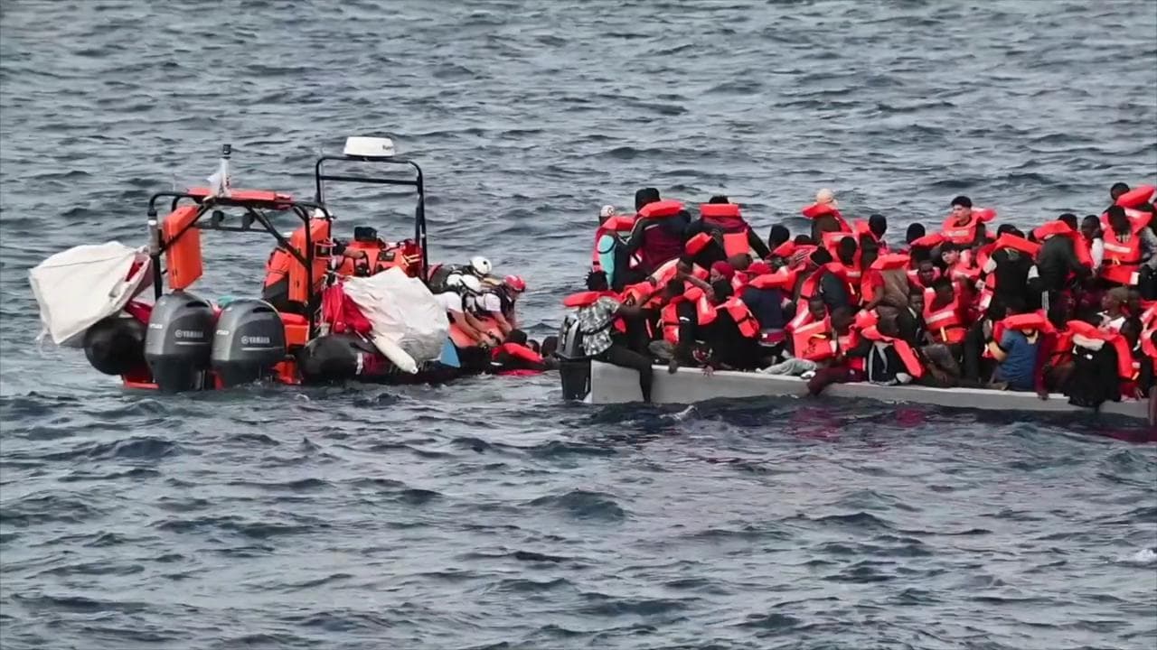 L’operatrice di Msf sulla Geo Barents: “Una donna ha dovuto riconoscere il fratello tra i cadaveri”