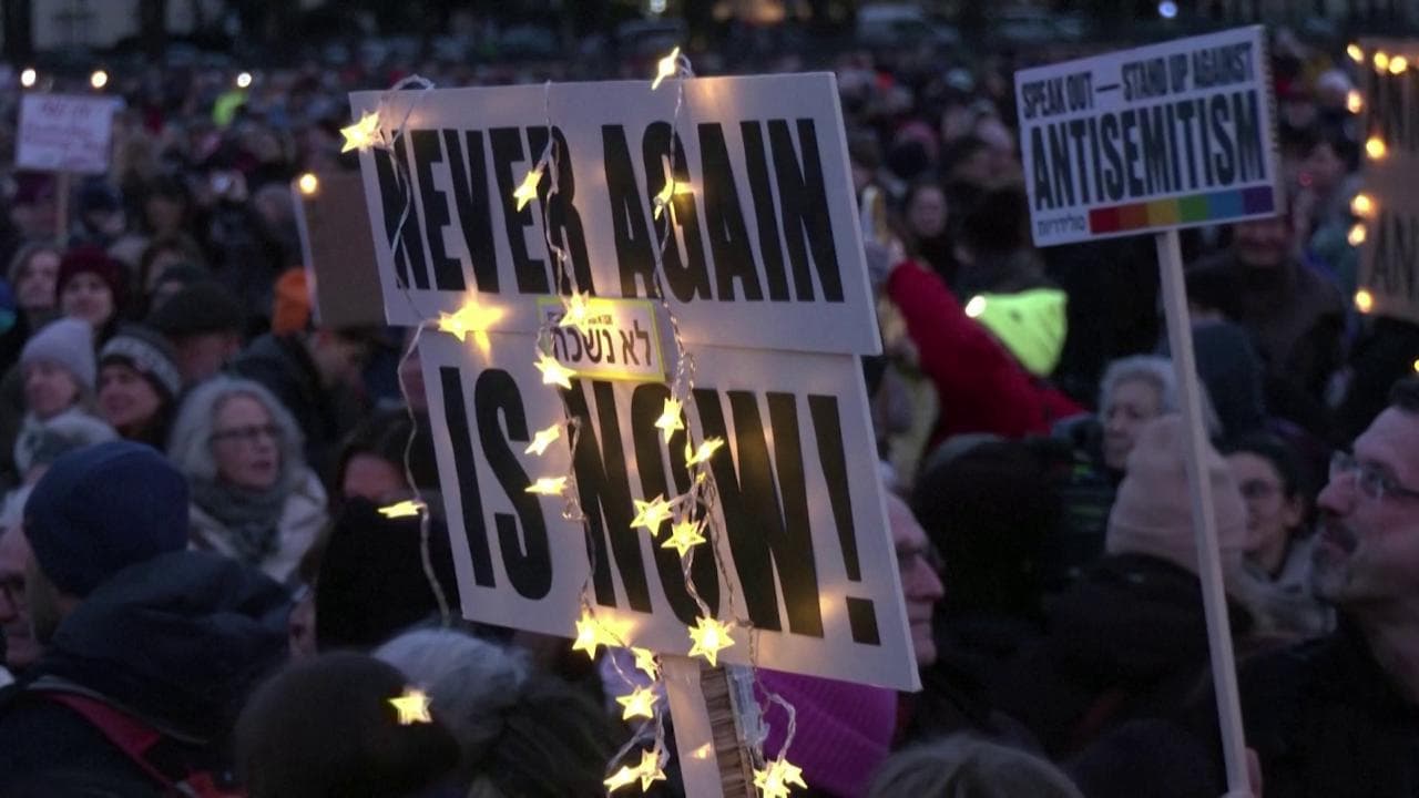Germania, in migliaia scendono in piazza a Monaco per protestare contro l'estrema destra di AfD