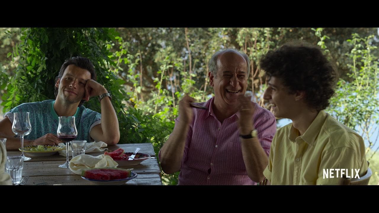 'È stata la mano di Dio' il film di Paolo Sorrentino in sala e poi su Netflix - trailer
