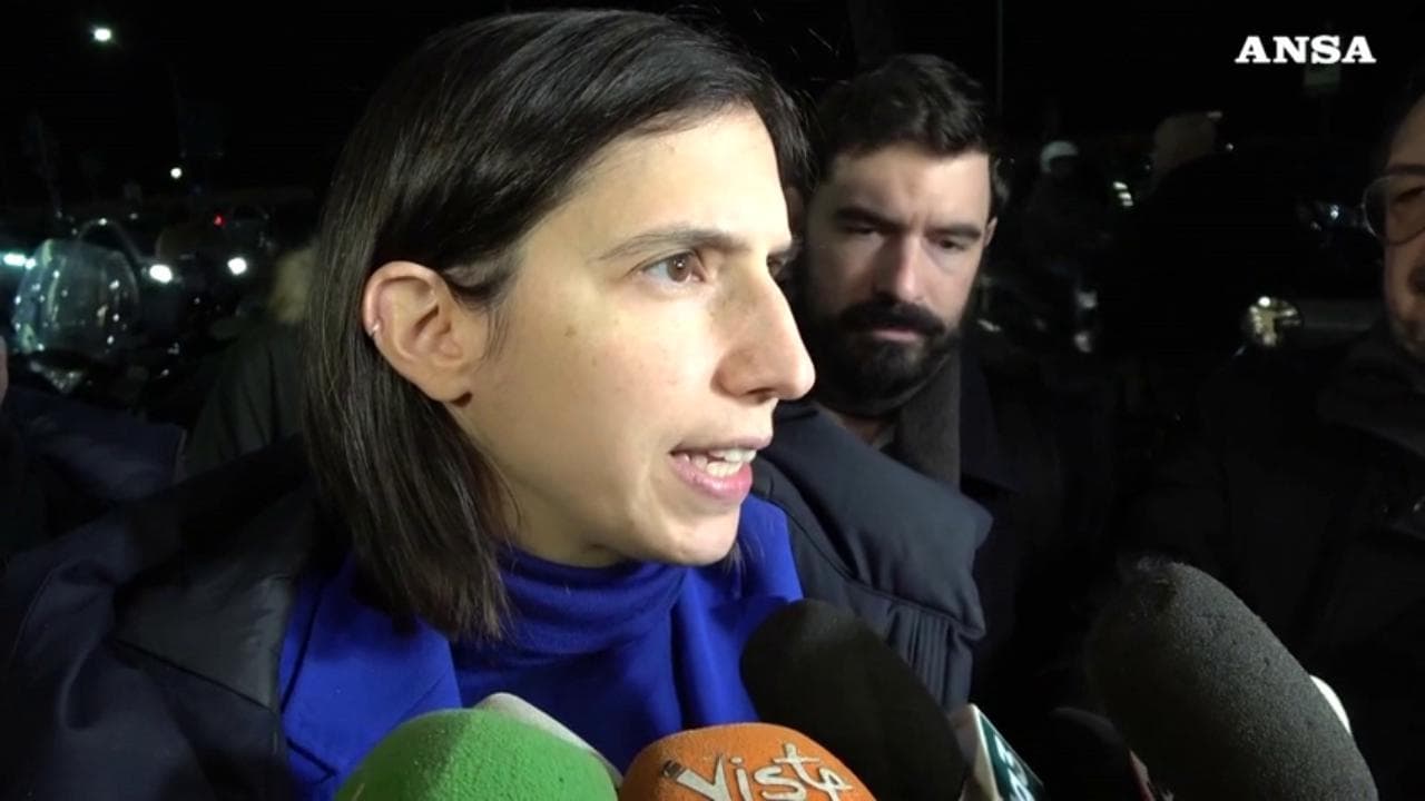 "Se Ilaria Salis non può insegnare, Salvini non può fare il ministro", dice Elly Schlein