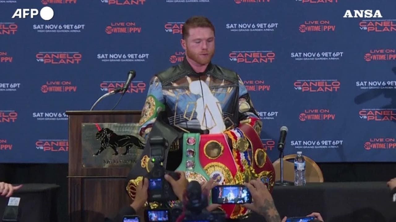 Boxe, Canelo è campione dei supermedi: "Mi godo il trionfo, è una giornata storica"