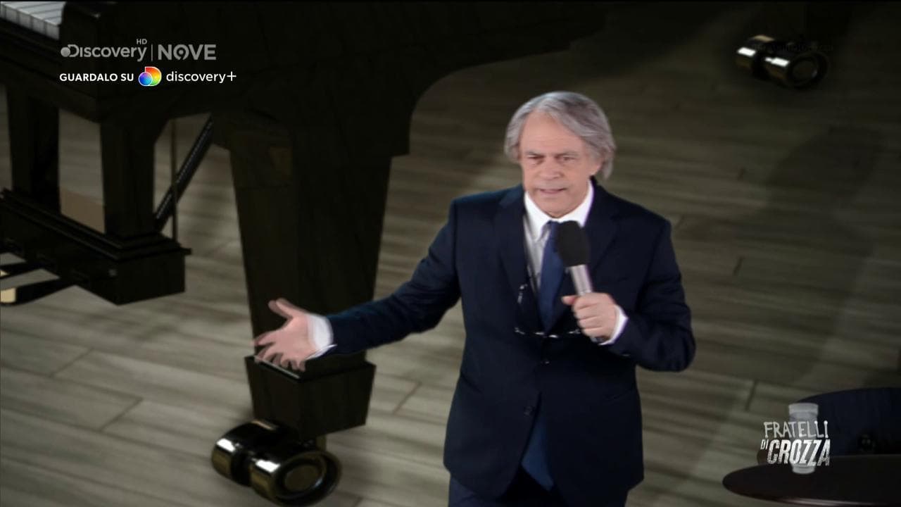 Crozza/Brunetta incensa Draghi: "Quando parla ferma i satelliti in cielo"