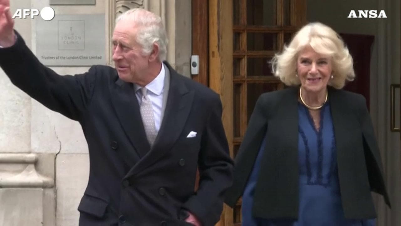 Londra, re Carlo lascia l'ospedale dopo l'intervento alla prostata