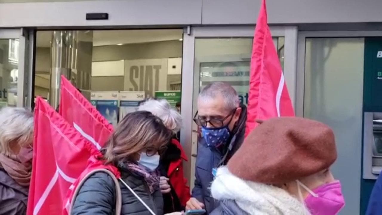 Genova, lavoratori Unipol contro lo stop allo smart working: "Azienda arrogante e in controtendenza"