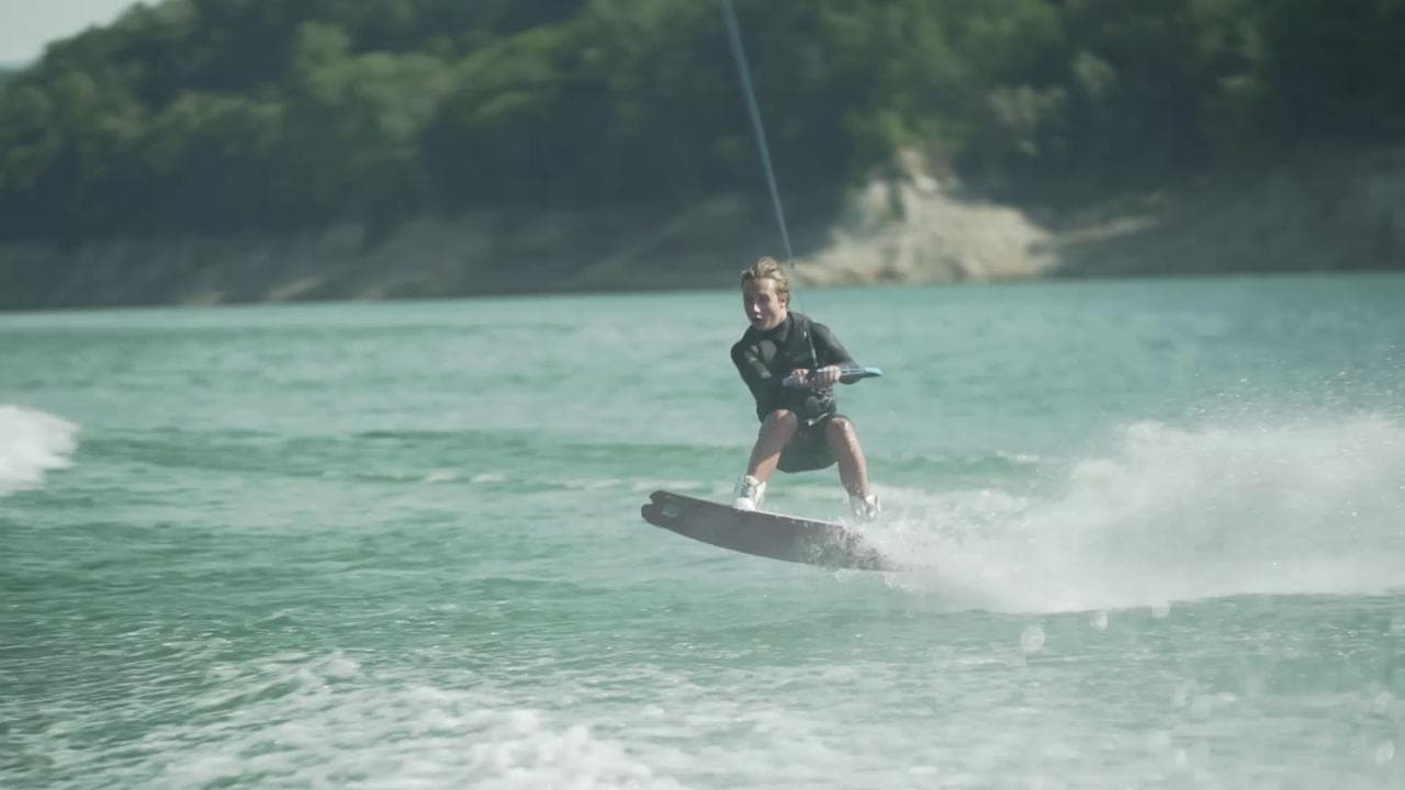 Lo spettacolo del wakeboard