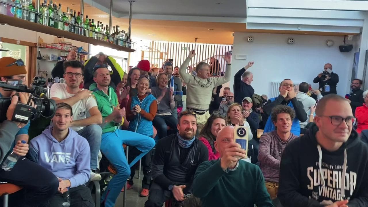 Australian Open, nel tennis club dove Sinner ha iniziato a giocare: l'esultanza per il pareggio contro Medvedev