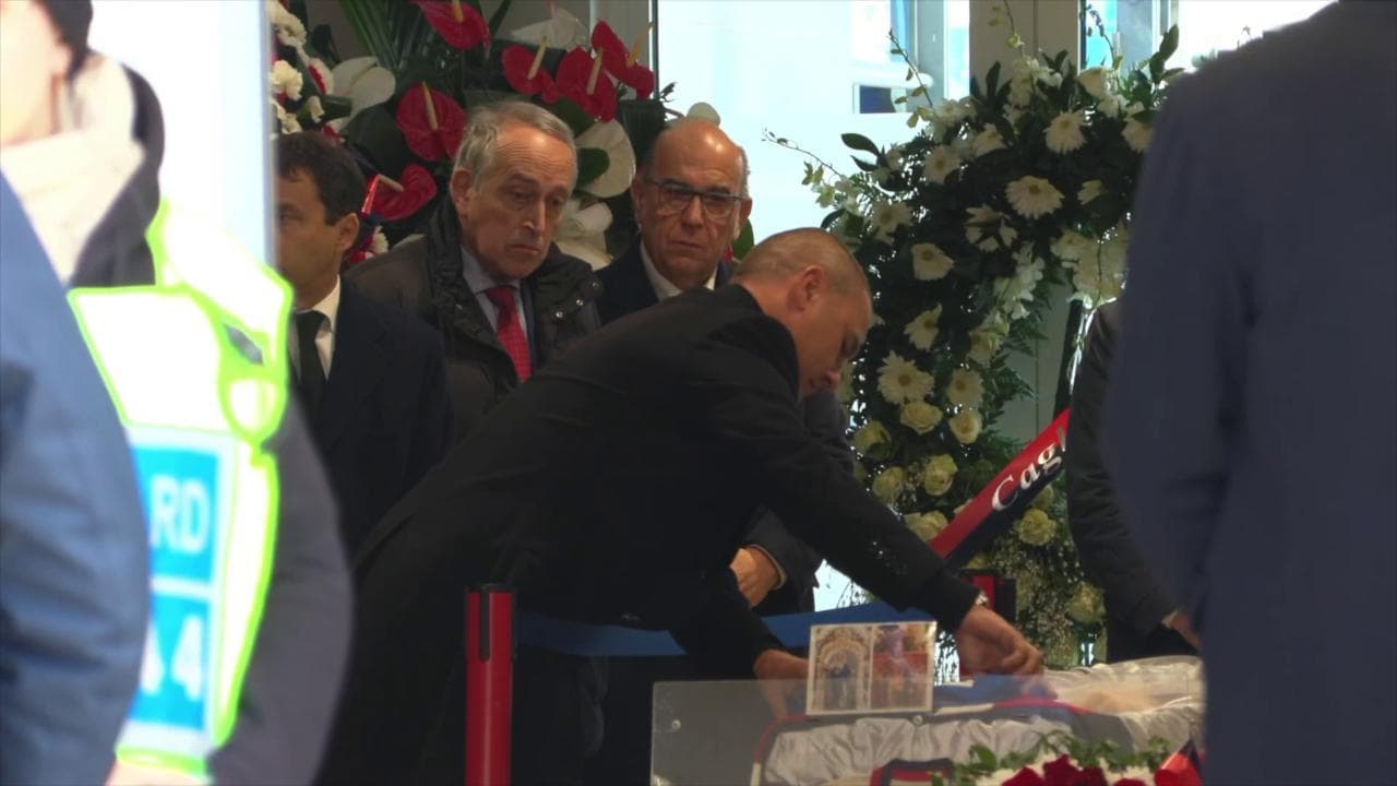 Addio Gigi Riva, da Cannavaro a Spalletti: delegazione della Nazionale alla camera ardente