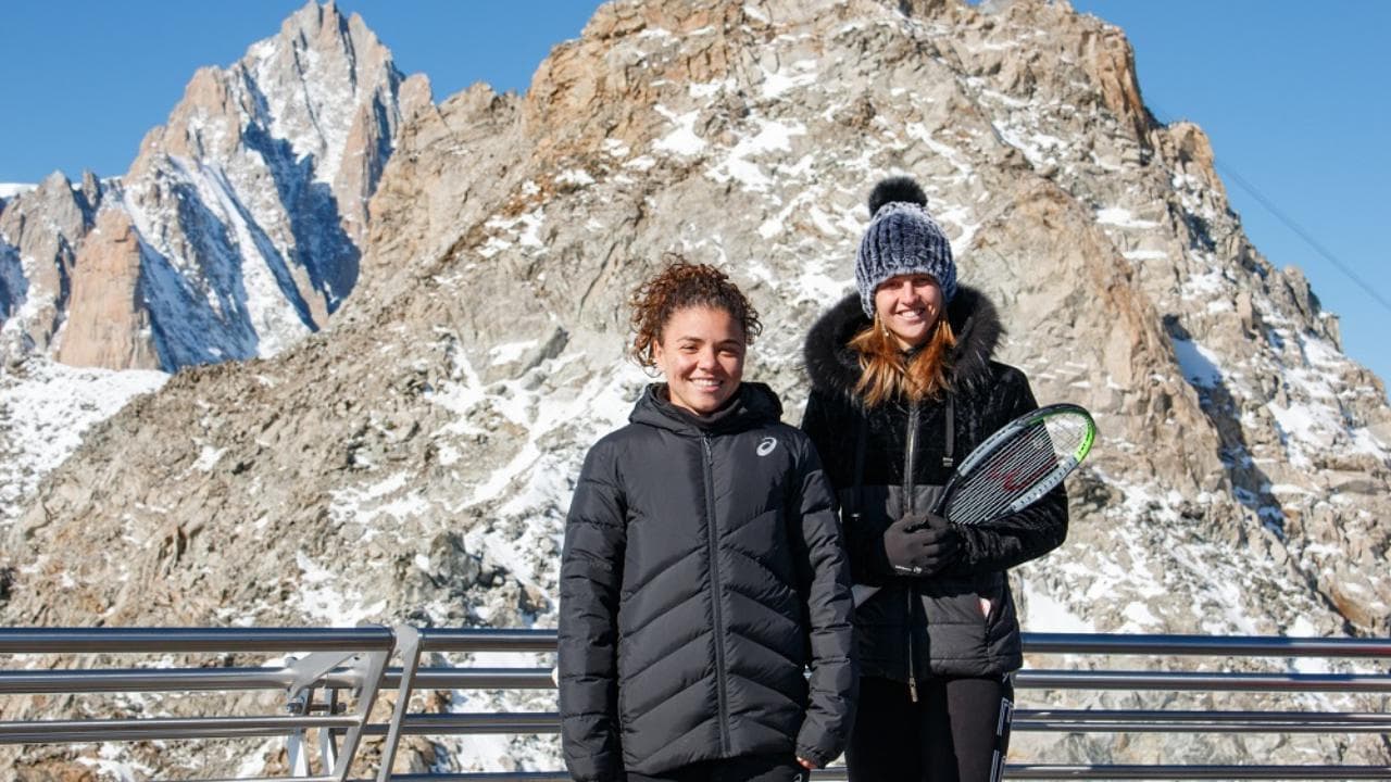 Tennis, Paolini e Samsonova palleggiano a 3.466 metri di altitudine: è record