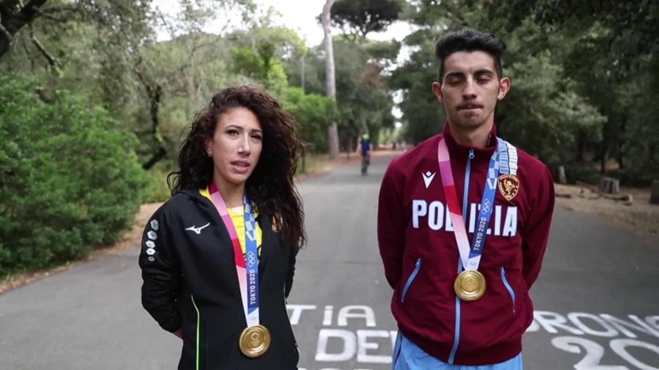 Palmisano e Stano alla Pineta di Castel Fusano dopo la vittoria alle Olimpiadi