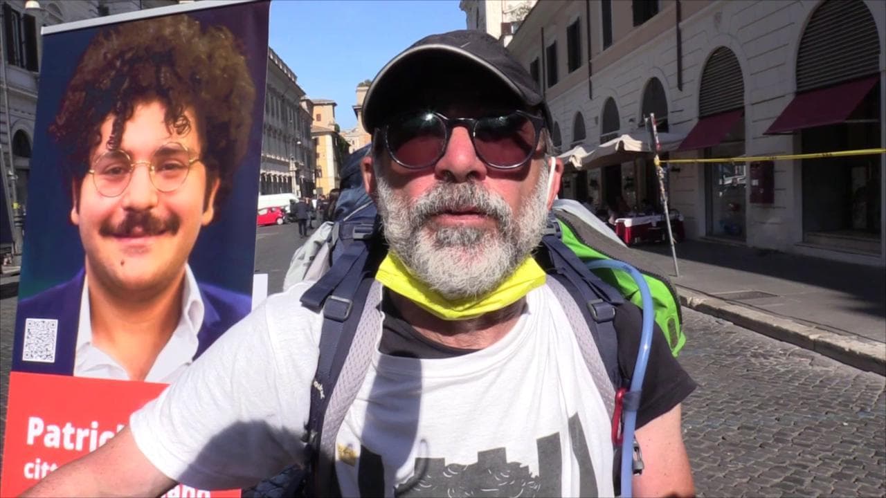 Da Brescia a Roma a piedi per Patrick Zaky: "Il governo gli dia la cittadinanza italiana"