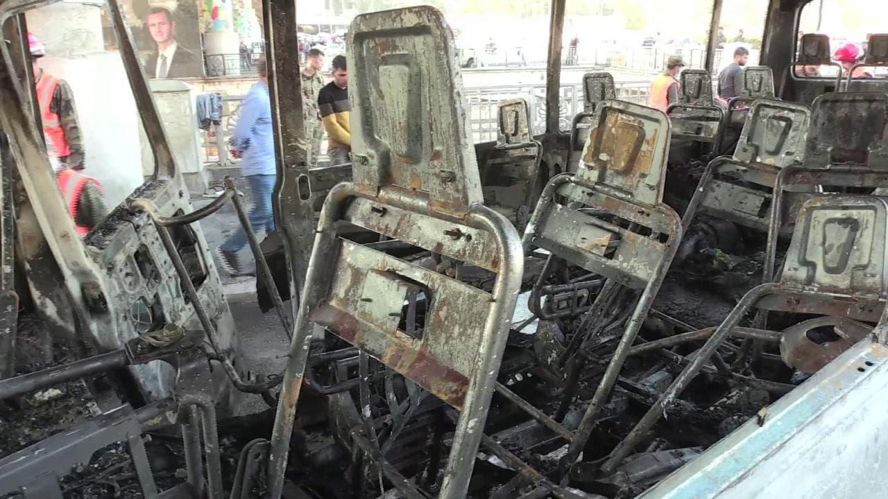 Siria, attentato contro un bus militare a Damasco: almeno 13 morti e diversi feriti