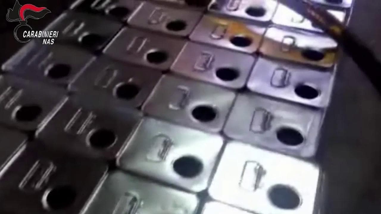 Il prezzo dell'olio di oliva alle stelle: aumentano le frodi. Nas sequestrano oltre 46mila litri