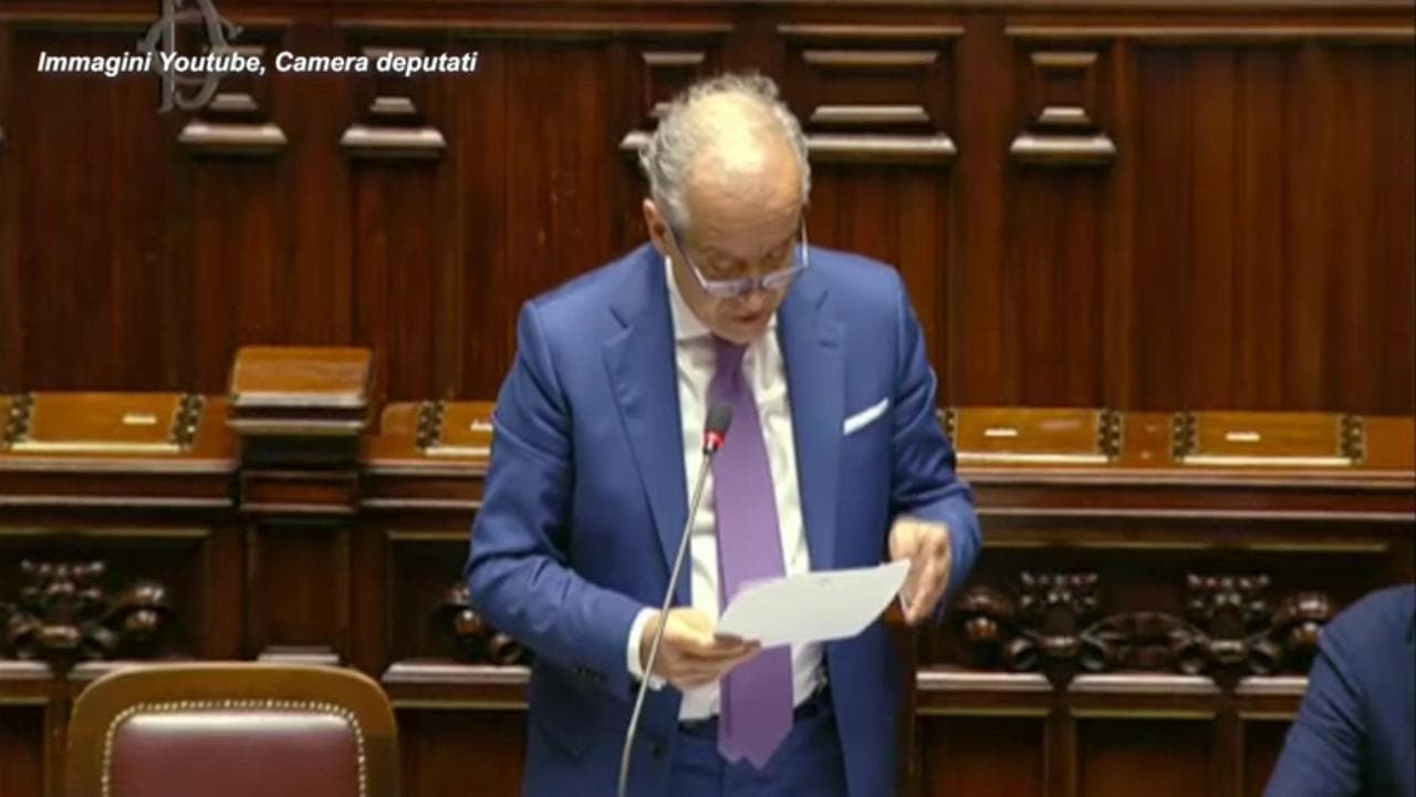 Acca Larentia, Piantedosi a Schlein: "Neanche i vostri governi hanno sciolto i gruppi eversivi"