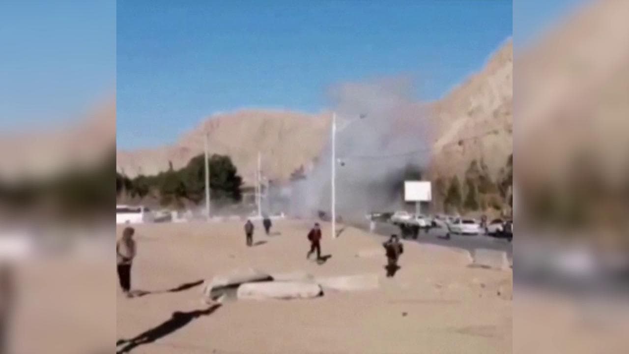Attentato in Iran durante commemorazione di Soleimani: le esplosioni e la gente in fuga