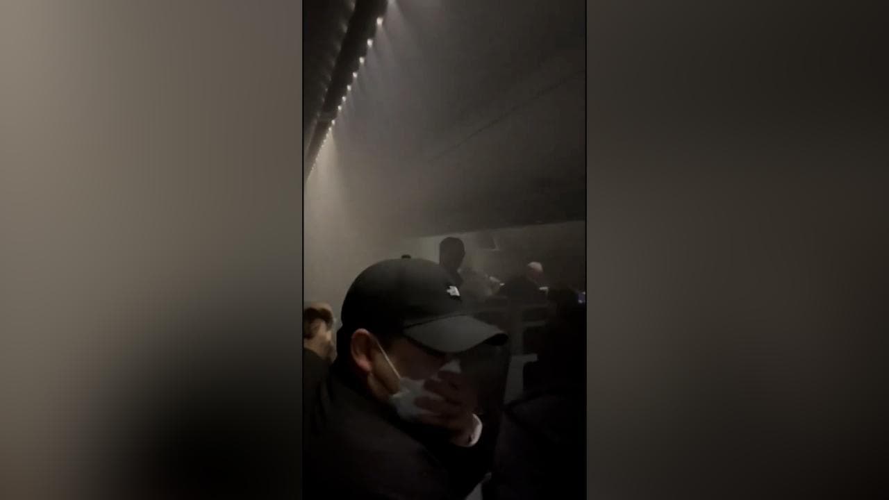 Fumo in cabina e le ali che prendono fuoco: gli attimi di terrore a bordo del volo Japan Airlines