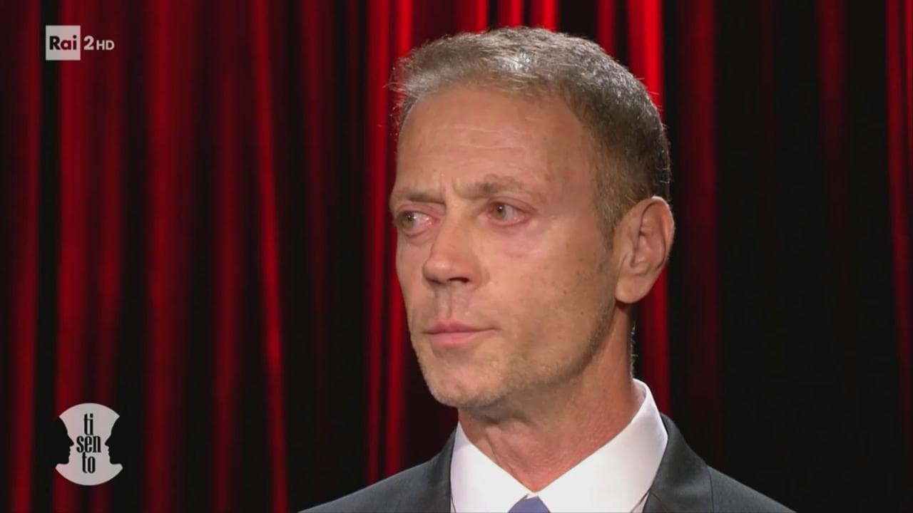 Rocco Siffredi si commuove in diretta ricordando la madre: "Avevo promesso di non emozionarmi"