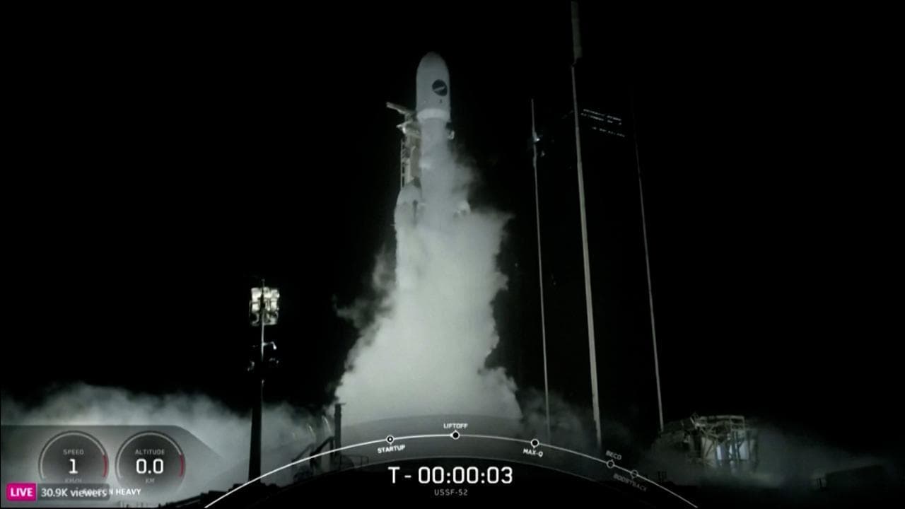 SpaceX, lancio militare segreto Usa: in orbita il drone X-37B. Il Pentagono risponde alla Cina