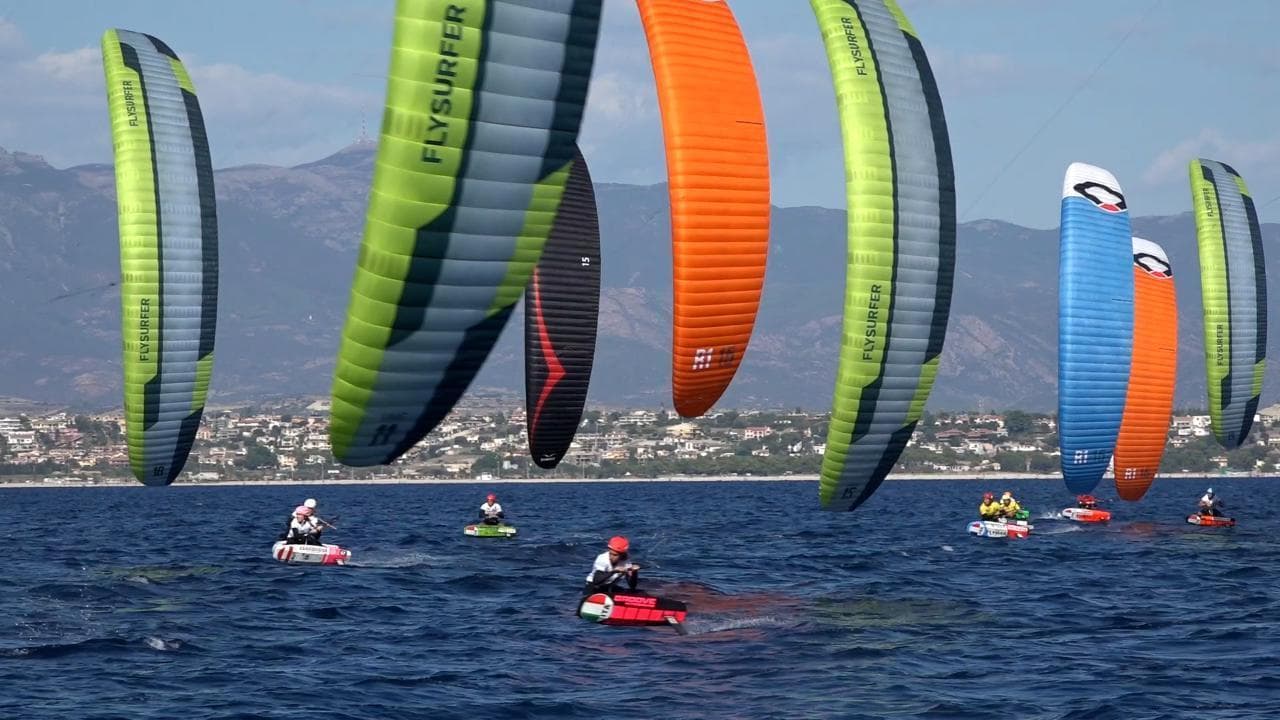Sardegna, maestrale e vele: lo spettacolo della Coppa del Mondo di KiteFoil