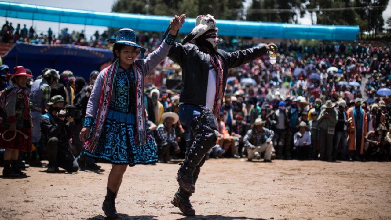 Questioni legali o amori rubati, in Perù si regolano i conti alla fine dell'anno con il Takanakuy