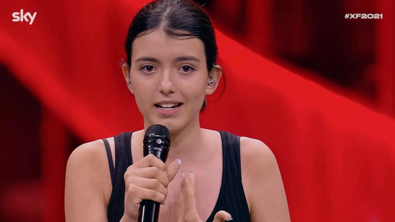 X Factor, Nika Paris canta "Flou": la sua cover conquista Mika