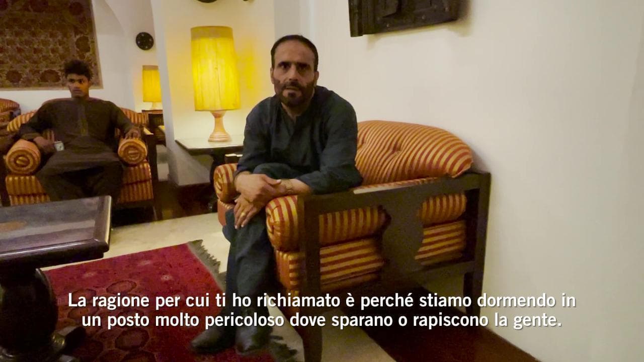 Kabul, il dilemma di Bashir: "Scappare negli States con un figlio, o restare con tutta la famiglia rischiando la vita"