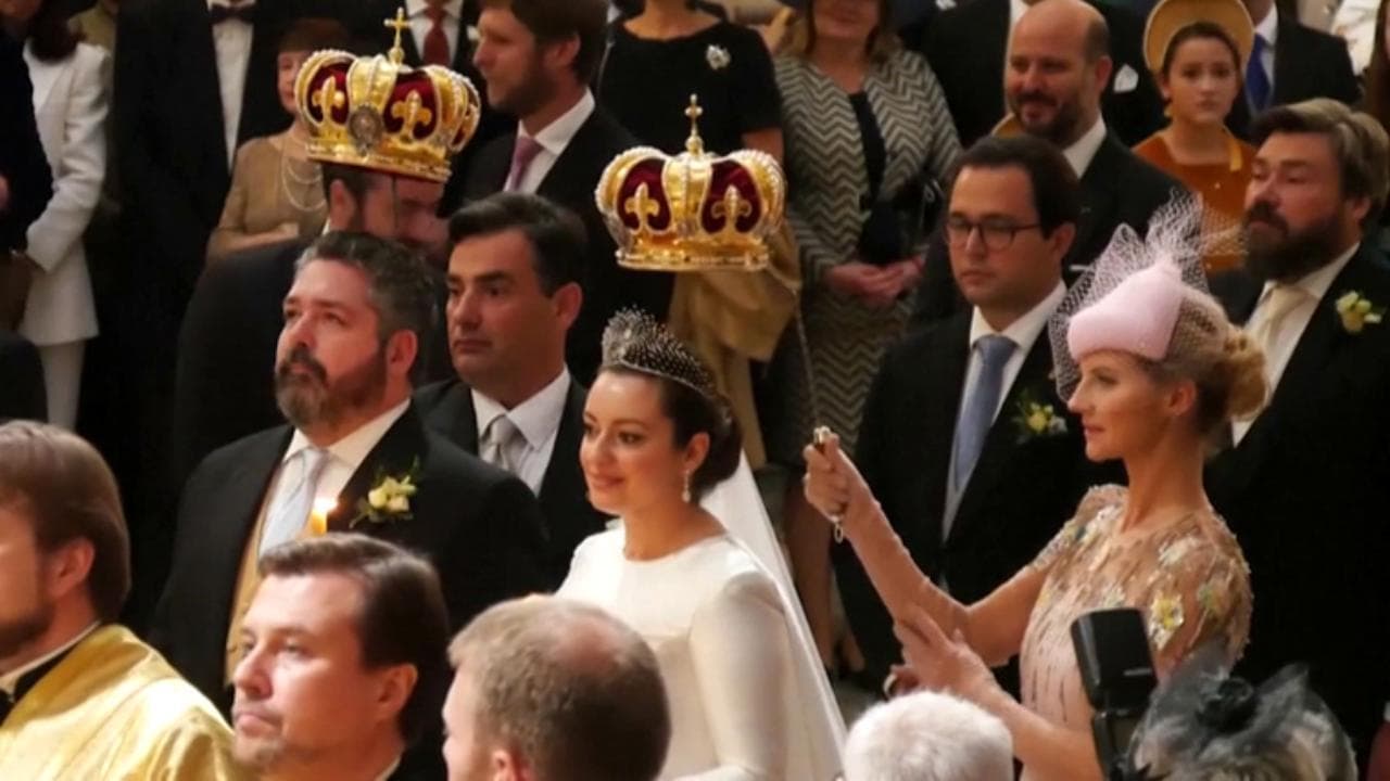 Russia, è italiana l’ultima zarina: le nozze sfarzose di Virginia Bettarini con un Romanov