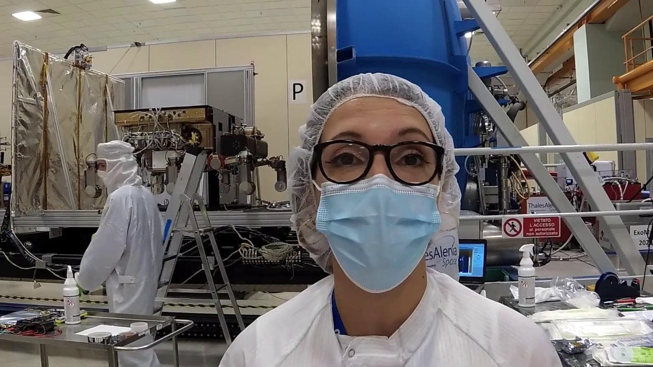 Nella clean room del rover di Exomars che cercherà vita su Marte