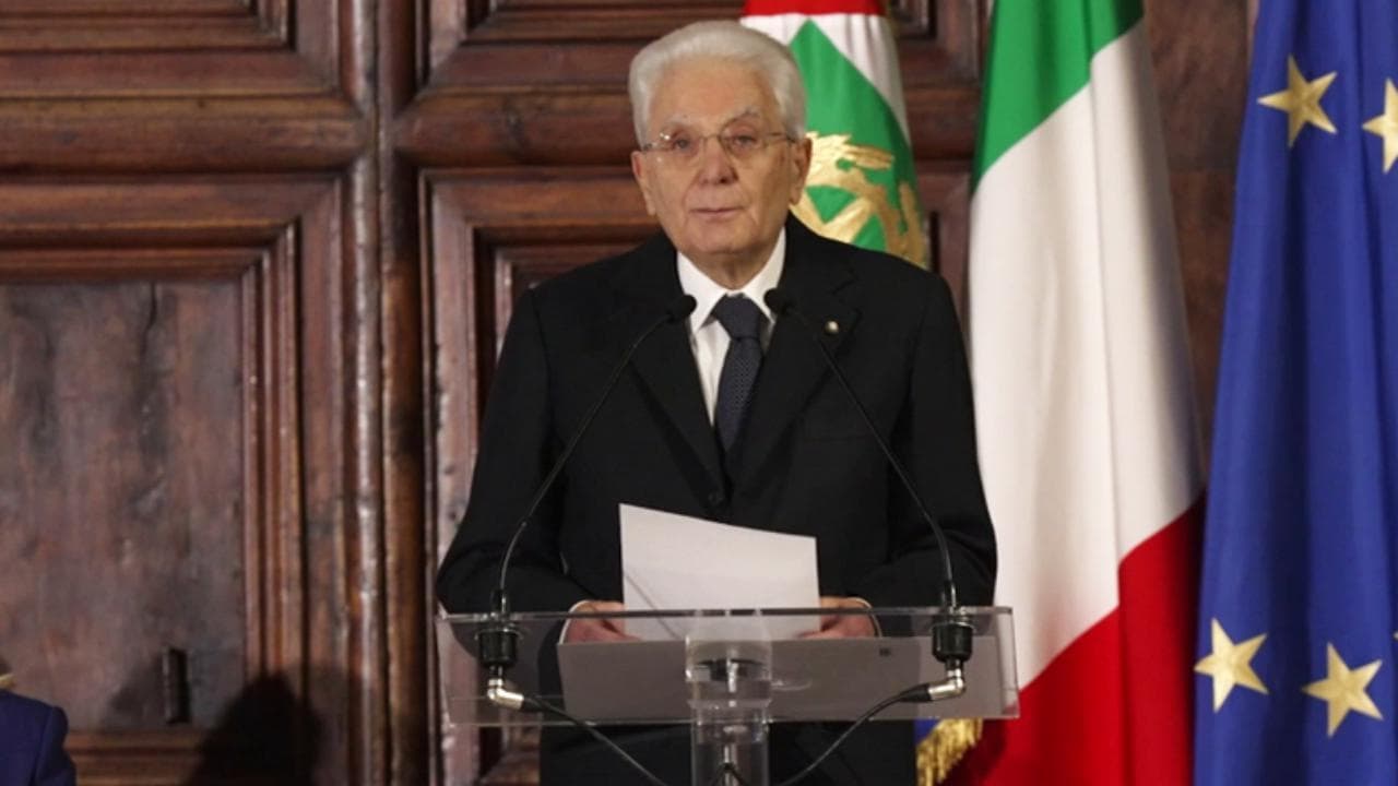 Mattarella: "I pericoli di oggi come quelli di 80 anni fa, viviamo una guerra mondiale a pezzi"