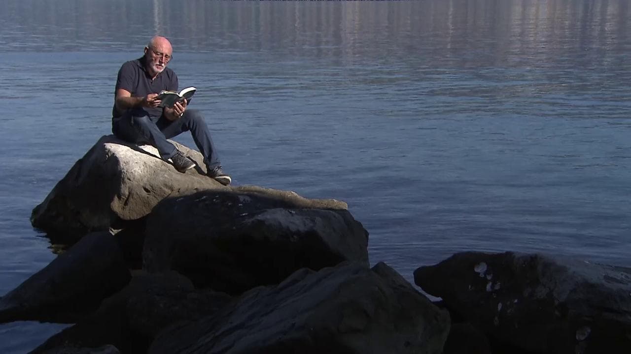Paolo Rumiz legge "Canto per Europa" accanto al mare: un fiaba in bilico tra mito e attualità