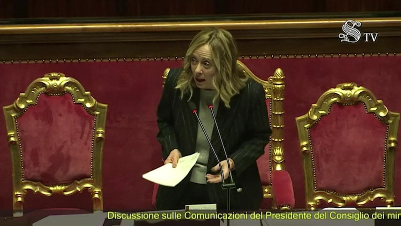 Senato, Meloni: "Il riferimento alla foto con Scholz e Macron non era un attacco a Draghi"