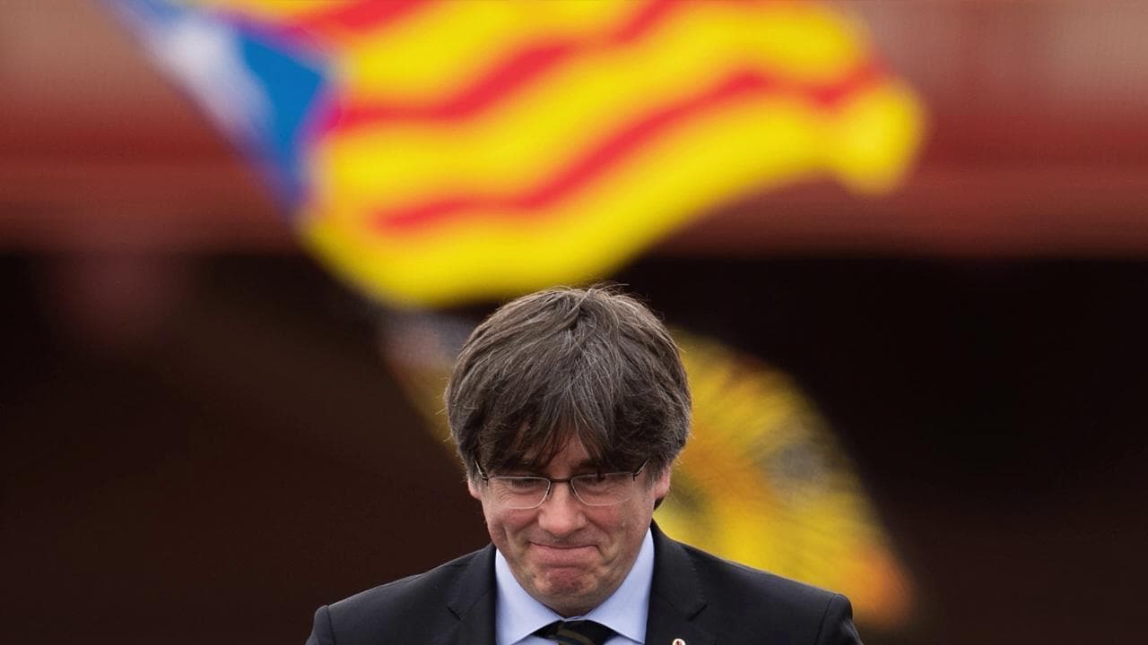 Ecco chi è Carles Puigdemont, l'uomo dell'indipendenza della Catalogna