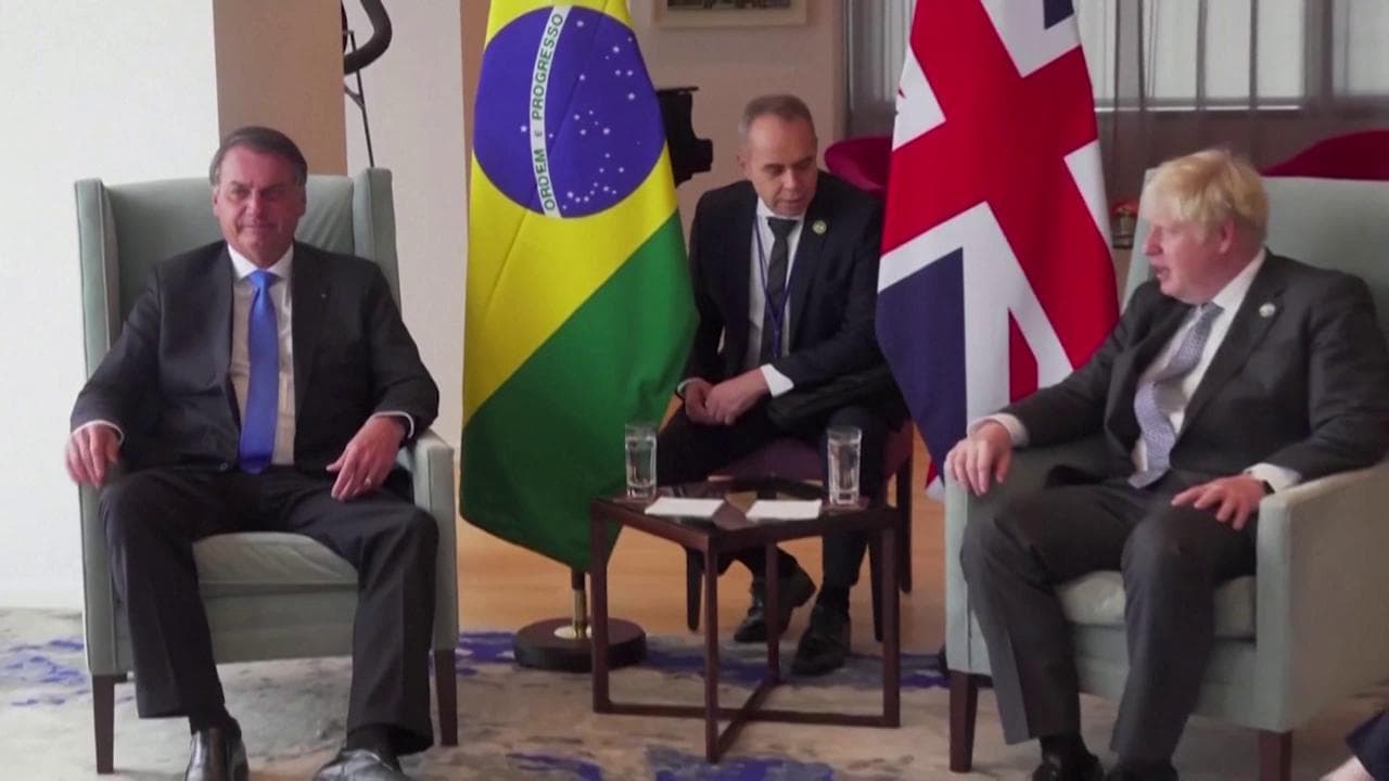 Assemblea Onu: Johnson invita tutti a vaccinarsi, Bolsonaro fa segno "io no"