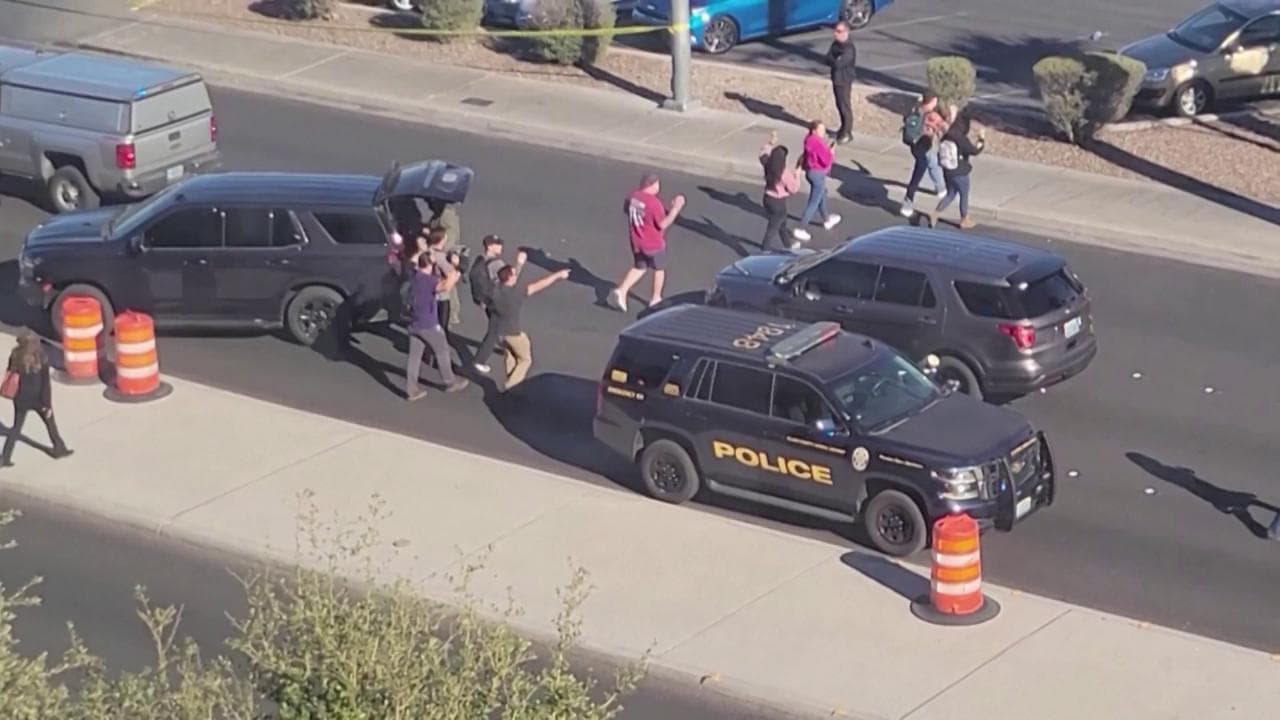 Sparatoria all'Università del Nevada a Las Vegas, la fuga dal campus all'arrivo della polizia