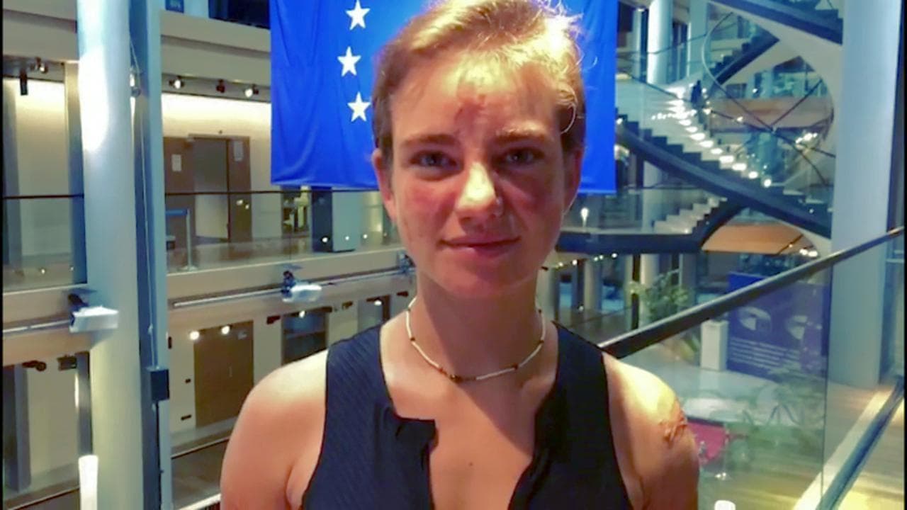 Bebe Vio al Parlamento europeo: "L'applauso? Volevo sotterrarmi, ma è stato bellissimo"