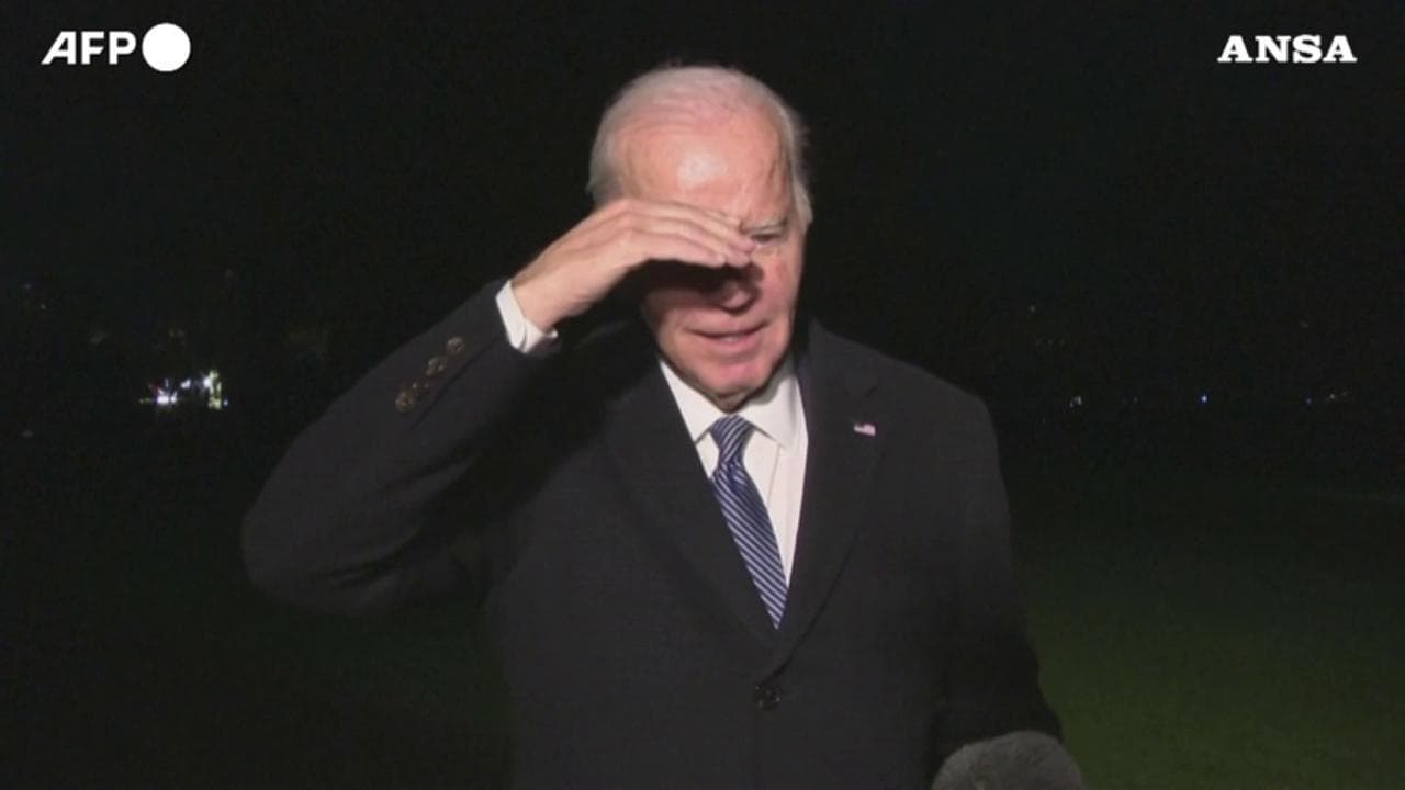 Biden: "Non mi ritiro, neanche se si ritira Trump"