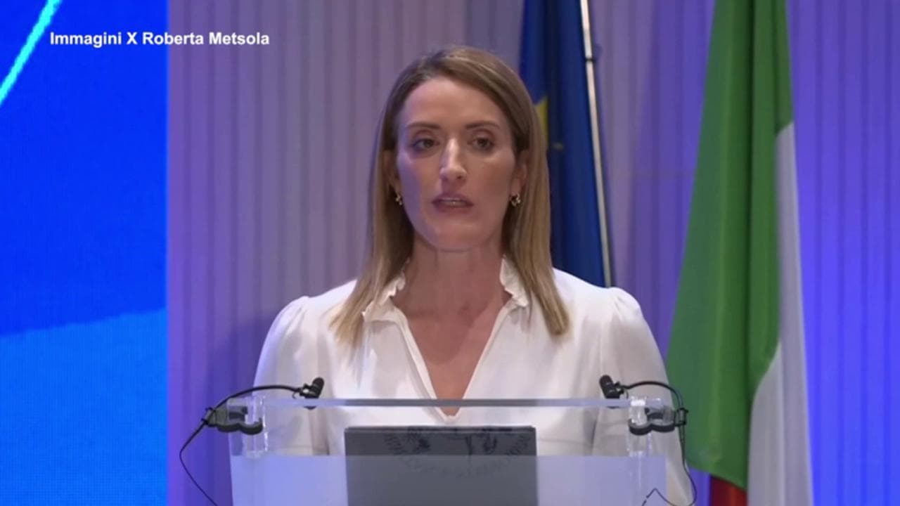 La presidente del Parlamento Europeo Metsola: "Ricordiamo Giulia con un minuto di rumore"