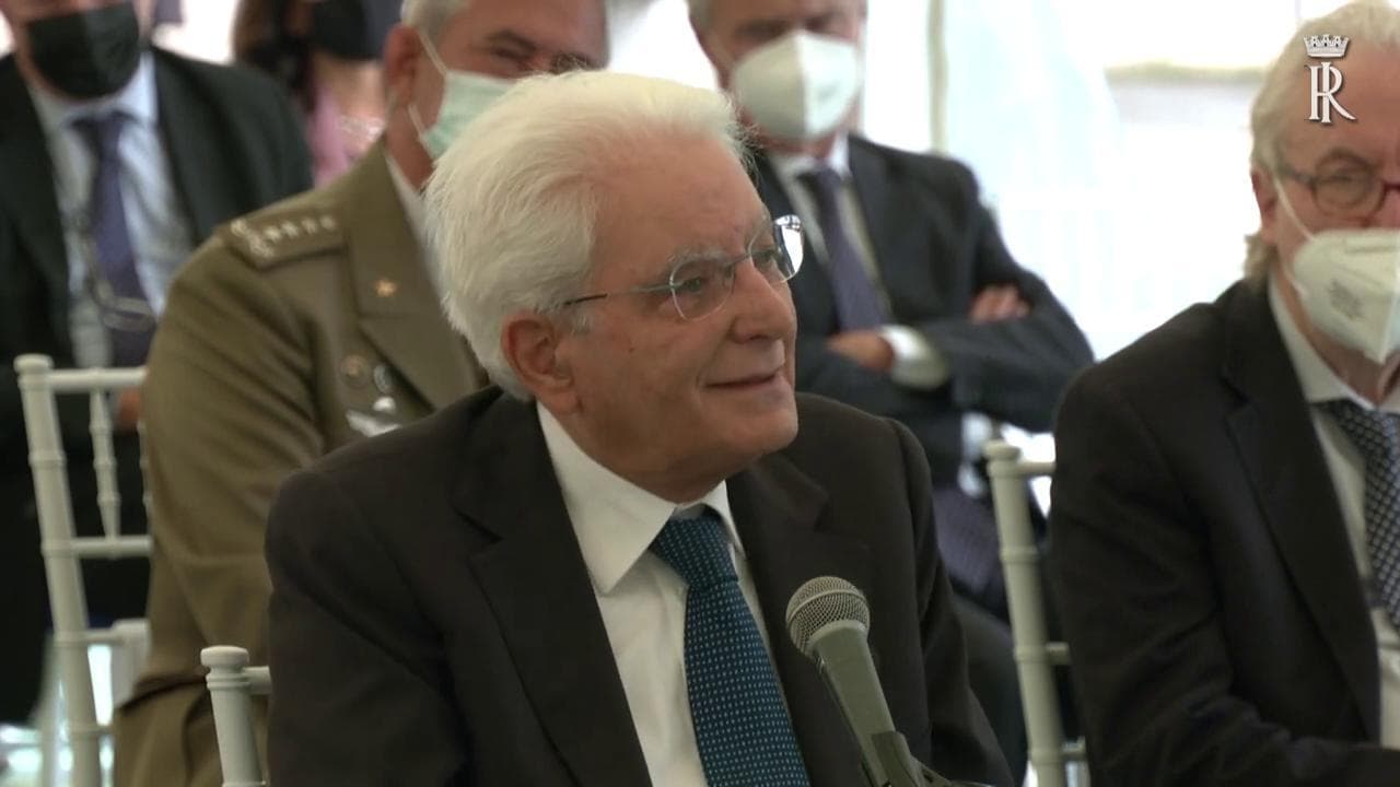 Nisida, Mattarella ai giovani detenuti: “Ho una cicatrice a cui non faccio più caso. Così deve essere la detenzione dopo il rinserimento”