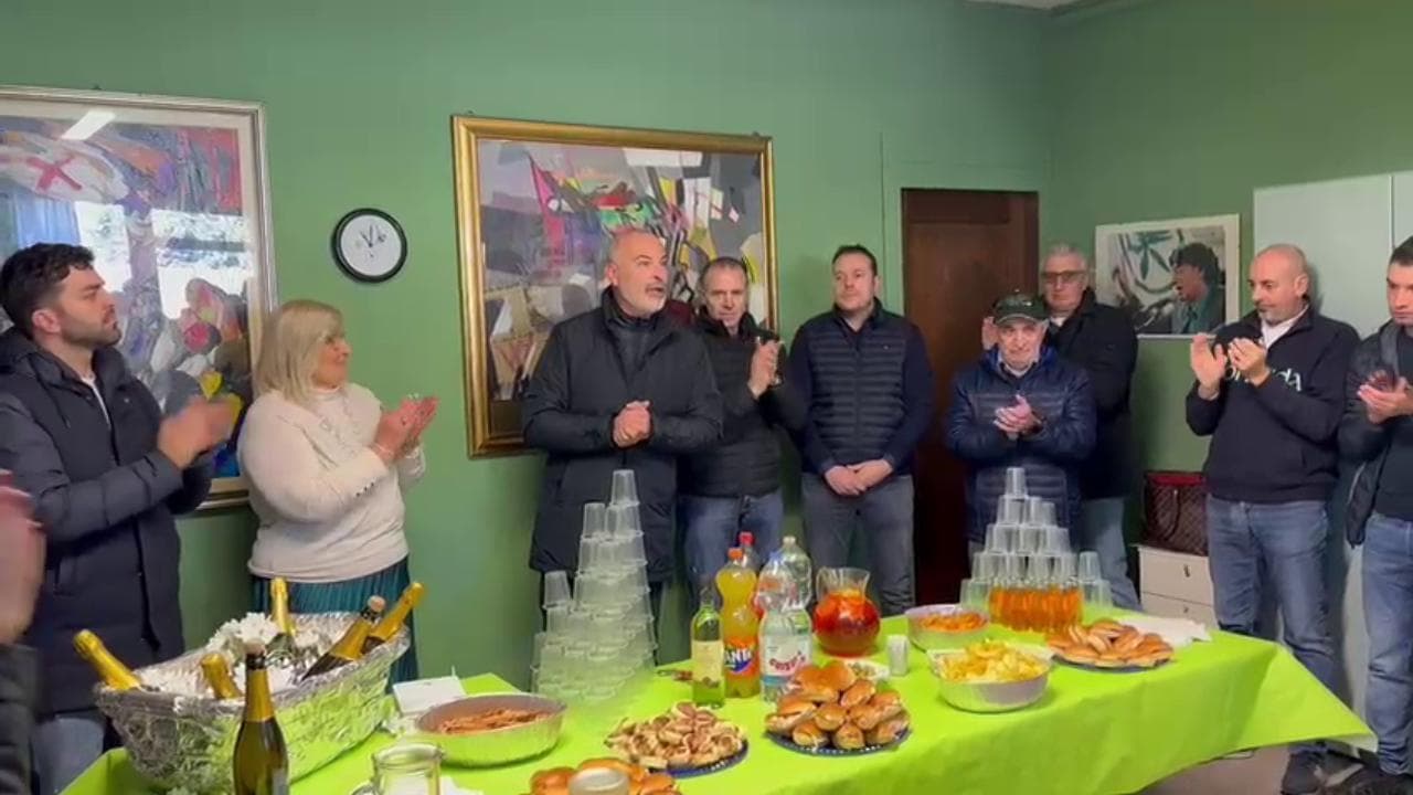 Lega, tornano i cori per la Padania a Pontida. E al posto dell'inno di Mameli c'è 'Va pensiero'