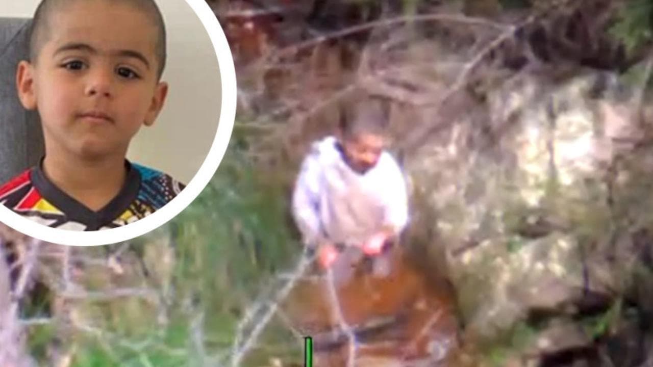 Bambino di tre anni salvato dopo essersi perso per giorni nella boscaglia
