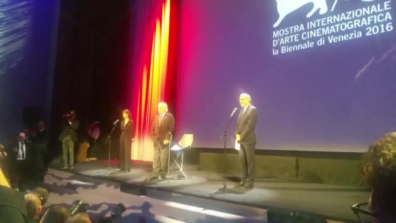 Addio Jean Paul Belmondo, la standing ovation quando a Venezia vinse il Leone alla carriera
