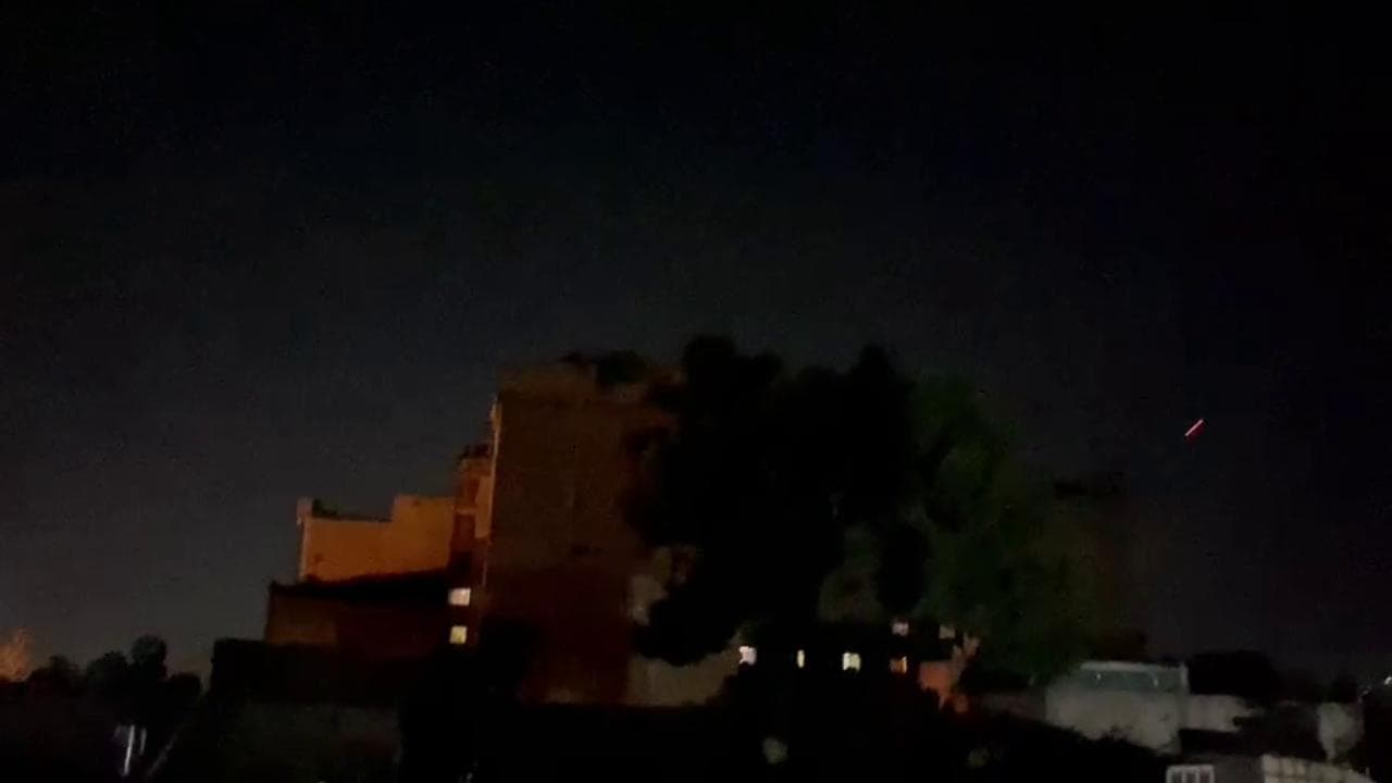 Kabul, raffiche e spari in aria: i talebani festeggiano l'annuncio del governo e il presidente Baradar