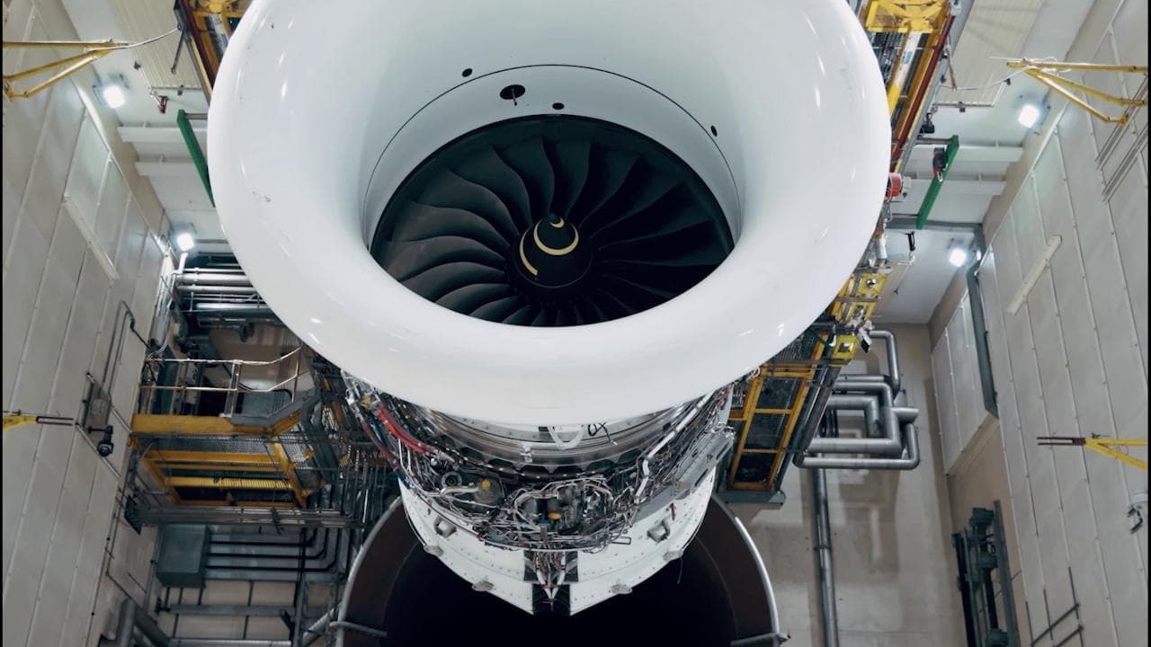 Ecco il motore alimentato con grassi di scarto che farà volare un Boeing 787 Virgin da Londra a New York