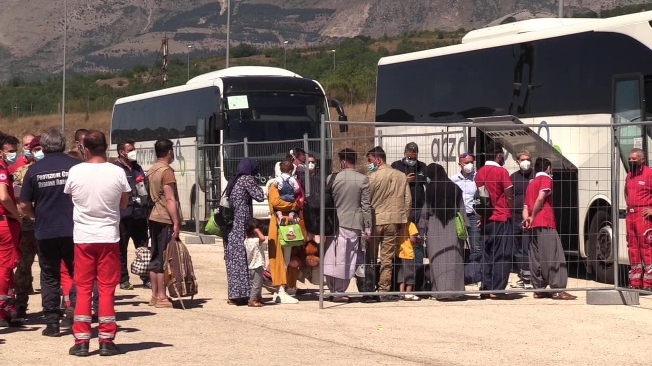 Afghanistan, la fuga da Kabul dell'ex colonnello: "Se i talebani mi avessero trovato sarei morto"