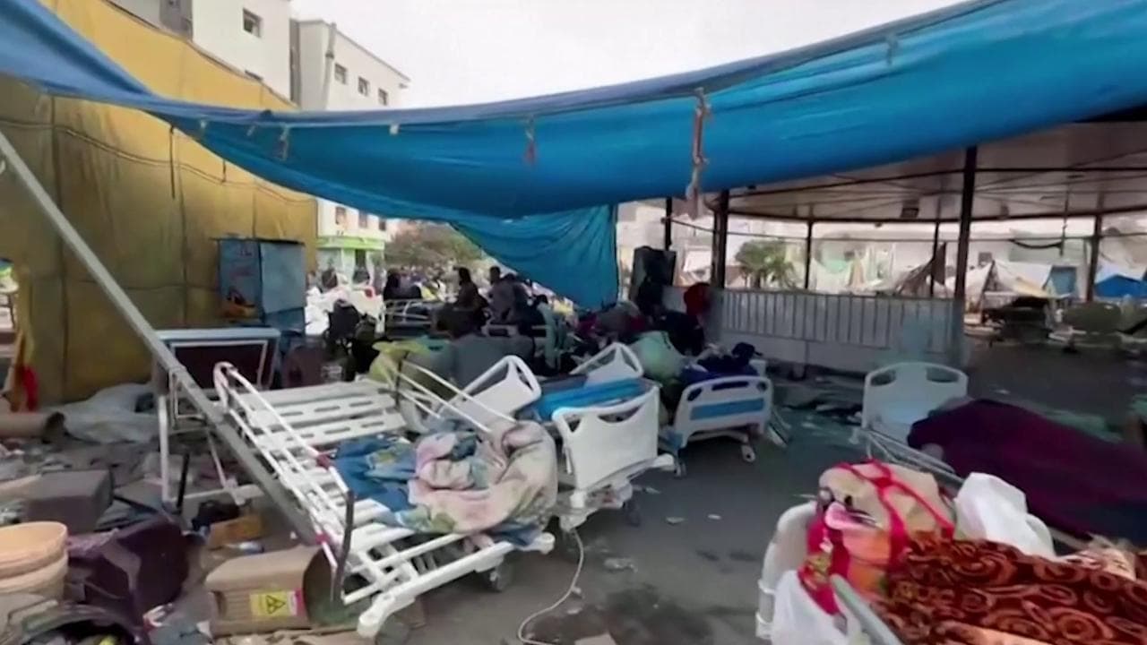 L'ospedale al-Shifa a Gaza dopo i bombardamenti: le prime immagini durante la tregua