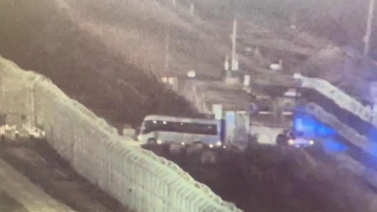 Il video del momento in cui gli ostaggi entrano in Israele