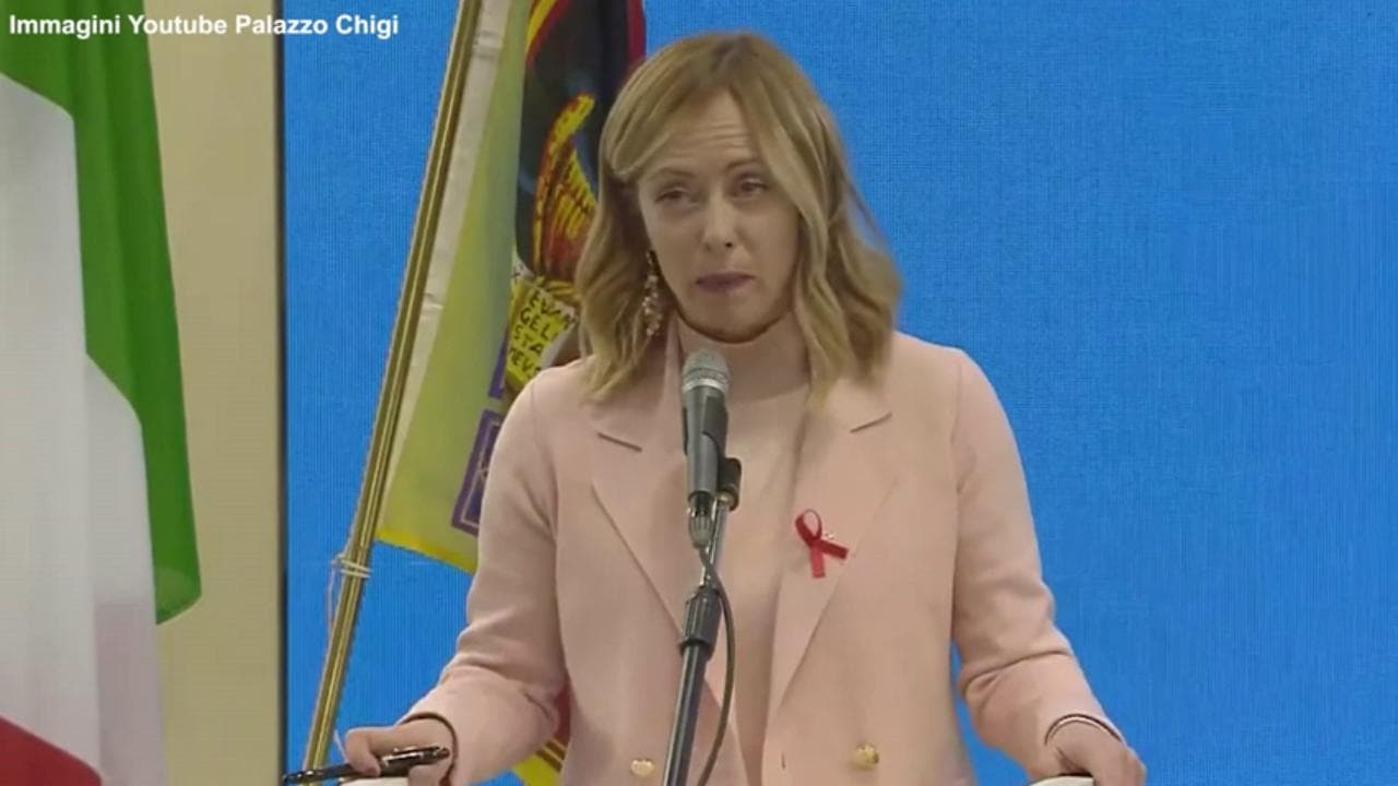 Femminicidi, Meloni: "La violenza di genere è intollerabile e incompatibile col nostro presente"